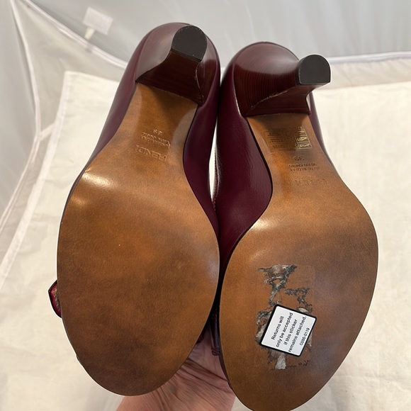 Fendi leather open toe pumps - Picture 8 of 10